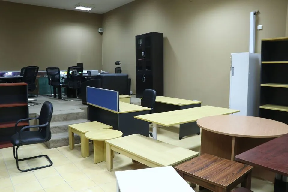 Sealine Office Furniture Buildeey